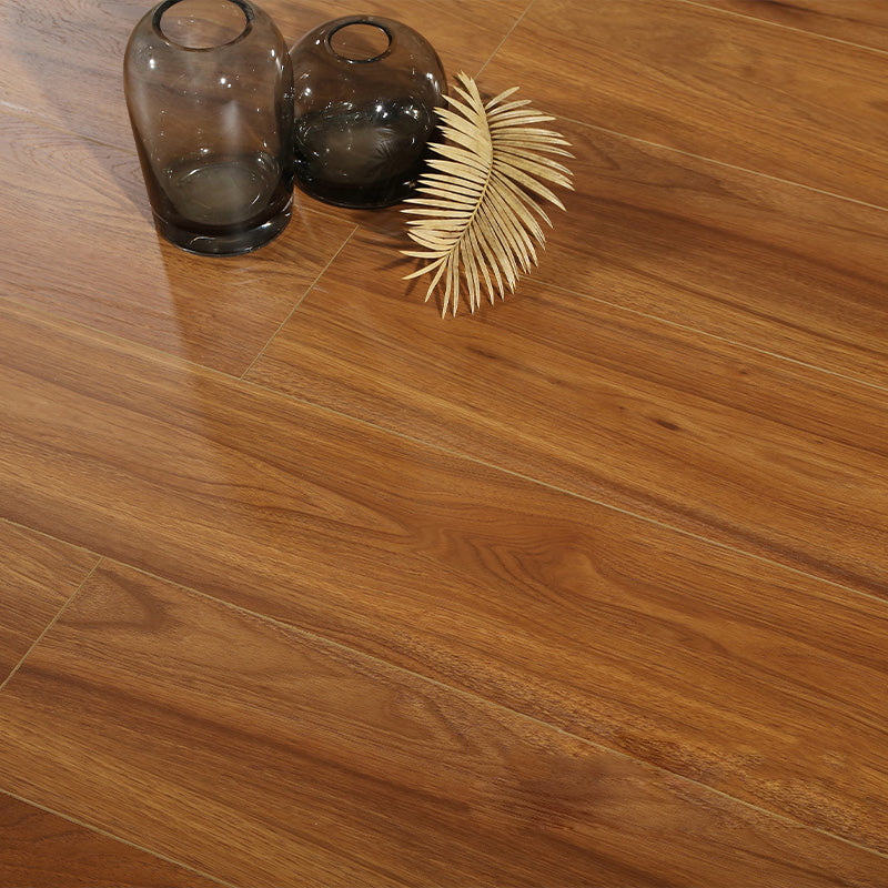 Light Wooden Laminate Plank Flooring Scratch Resistant Laminate Floor