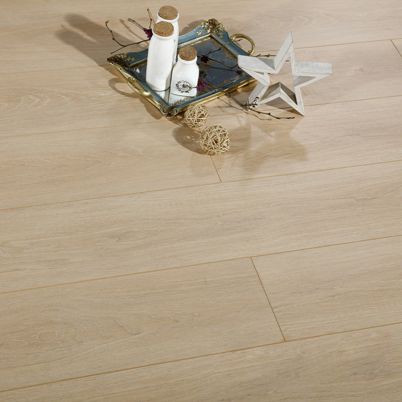 Light Wooden Laminate Plank Flooring Scratch Resistant Laminate Floor