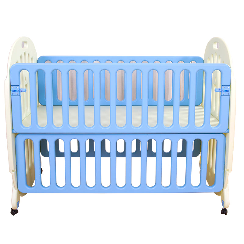 Modern Style Plastic Crib Home 4-In-1 Convertible Crib with Casters