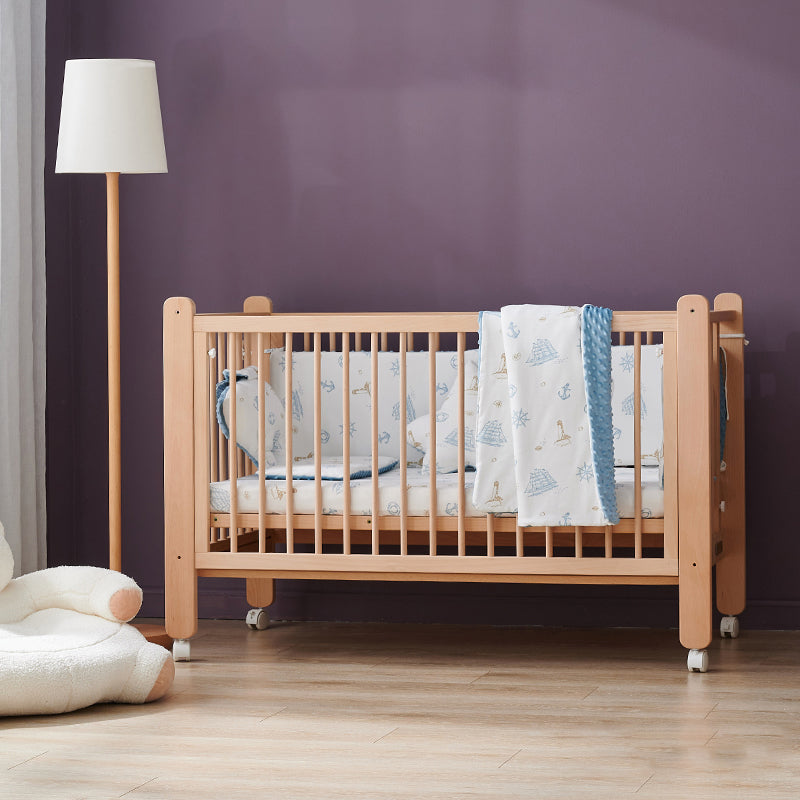 Solid Wood Adjustable Height Crib Home Bedroom Crib with Casters