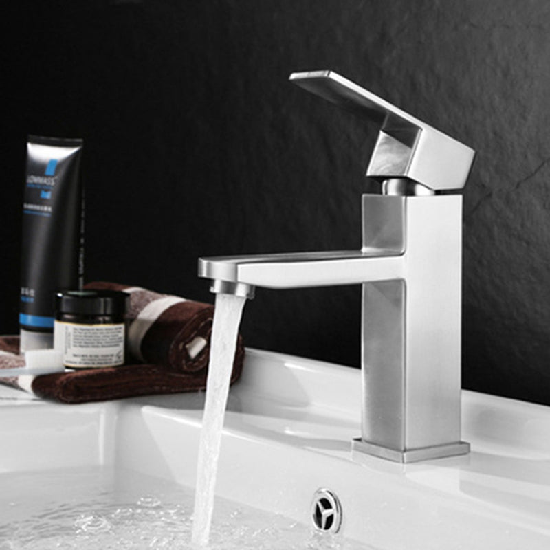 Basic Sink Faucet Plain Low Arc Metal Centerset Sink Faucet for Bathroom