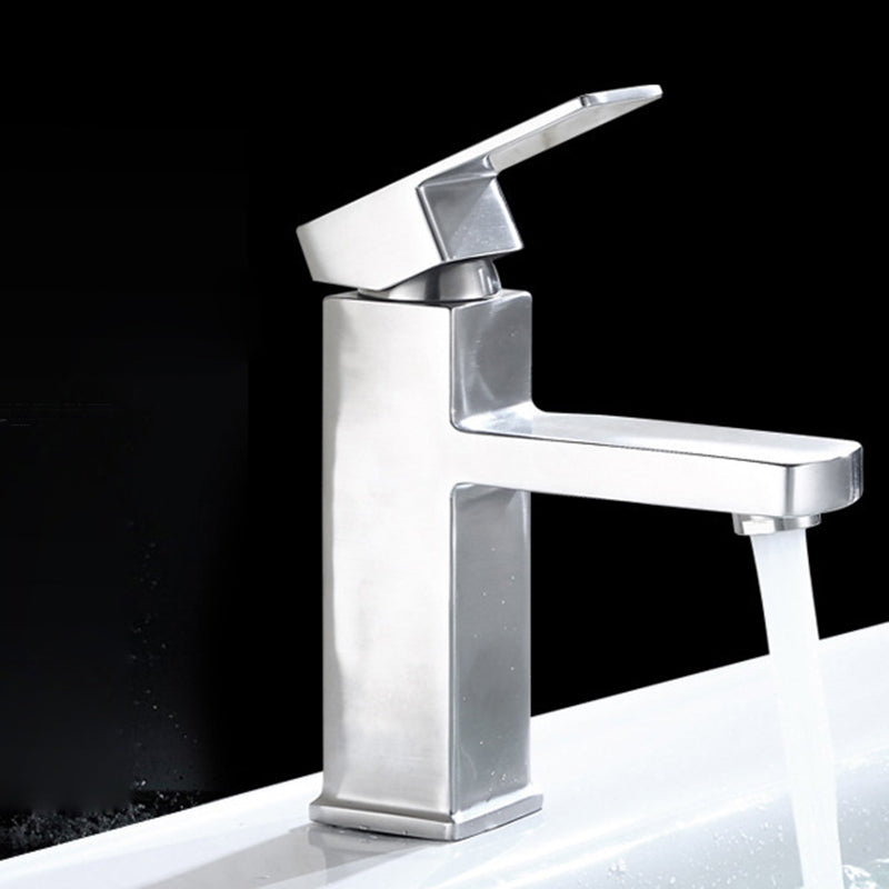 Basic Sink Faucet Plain Low Arc Metal Centerset Sink Faucet for Bathroom