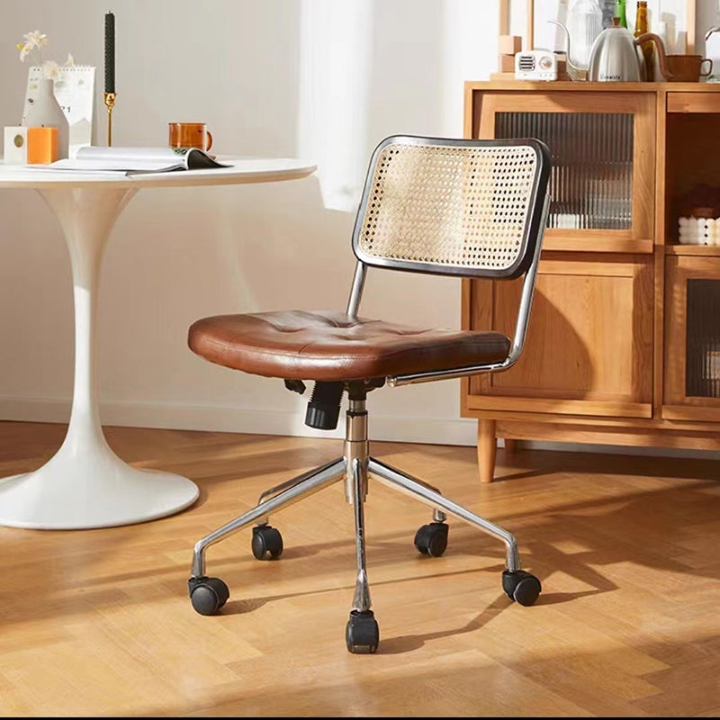 Modern Style Swivel Chair Low Back Home Office Chair with Wheels