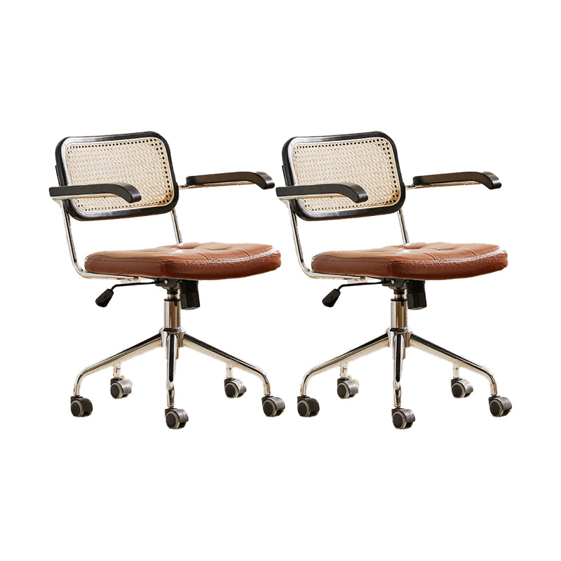 Modern Style Swivel Chair Low Back Home Office Chair with Wheels