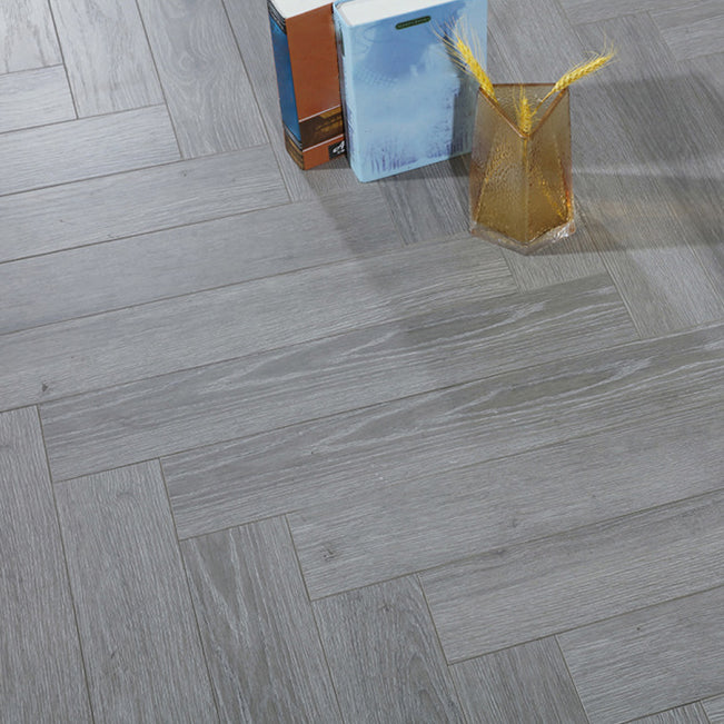 Contemporary Click Lock Laminate Plank Flooring Pine Laminate