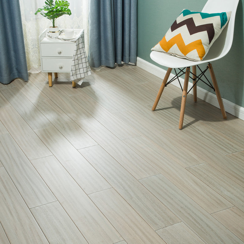 Modern Style Laminate Flooring Wooden Slip Resistant Laminate