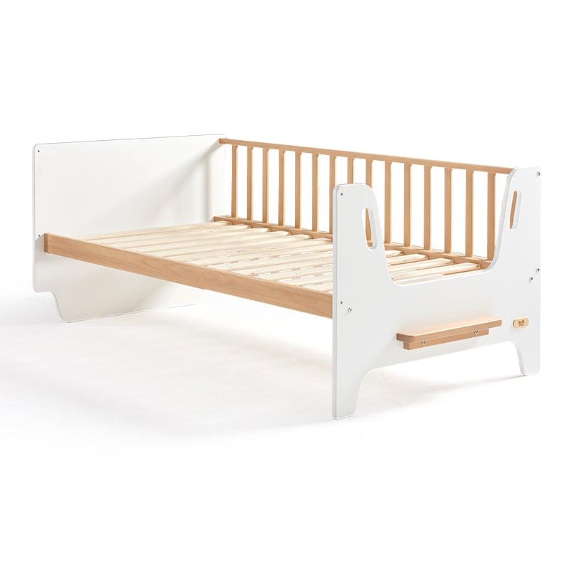 Light Wood Standard Scandinavian Baby Crib Nursery Bed with Guardrail