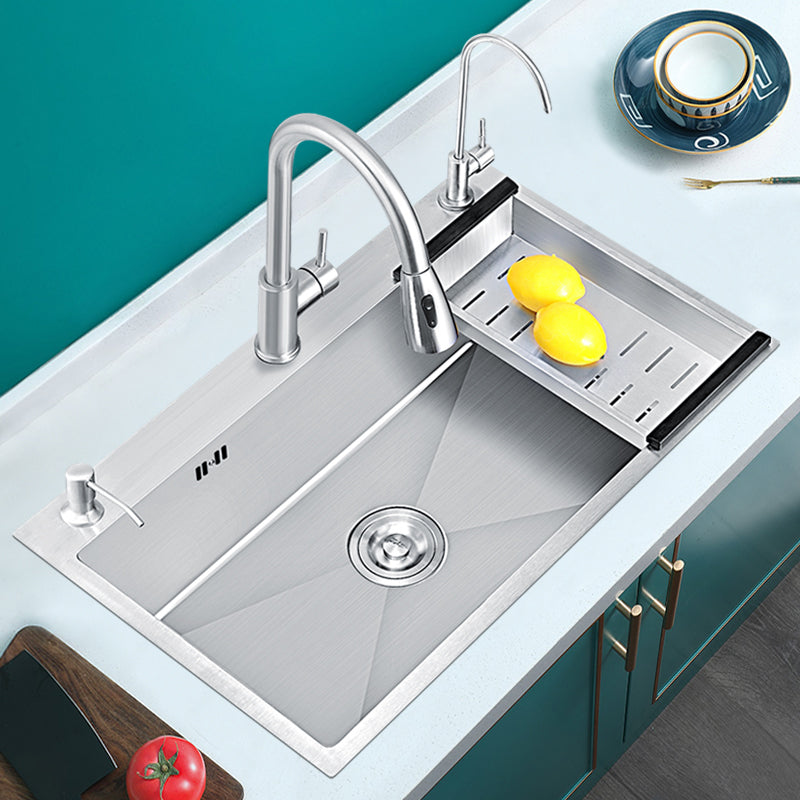 Classic Style Kitchen Sink Stainless Steel Colorfast Kitchen Sink with Drain Strainer Kit