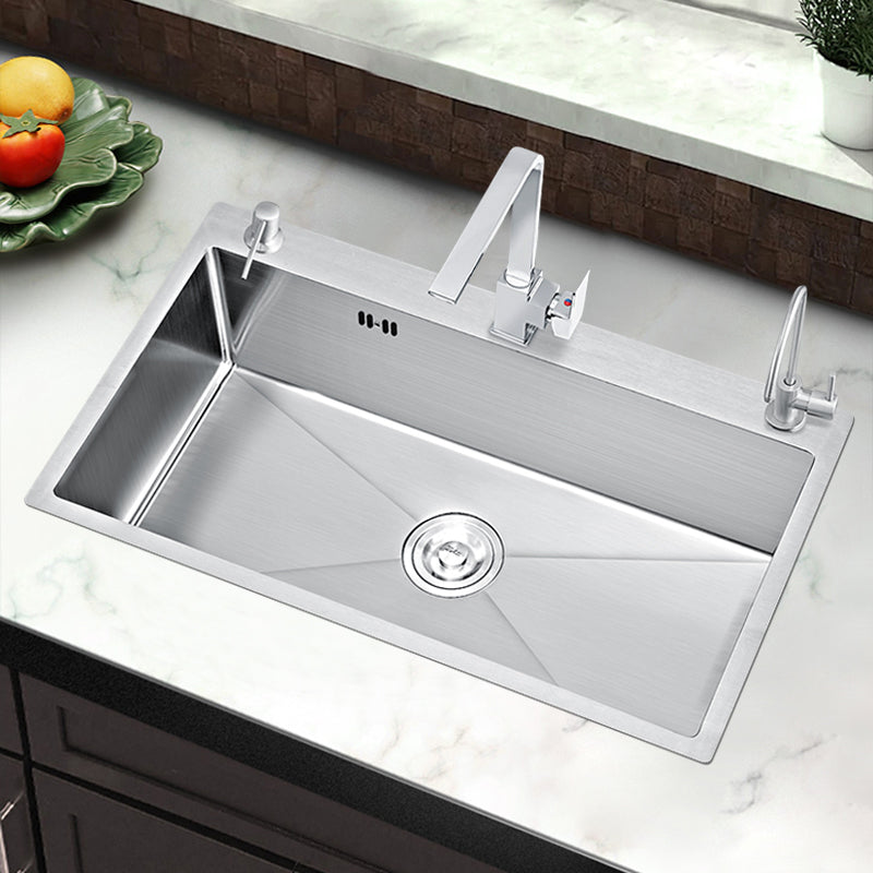 Classic Style Kitchen Sink Stainless Steel Colorfast Kitchen Sink with Drain Strainer Kit