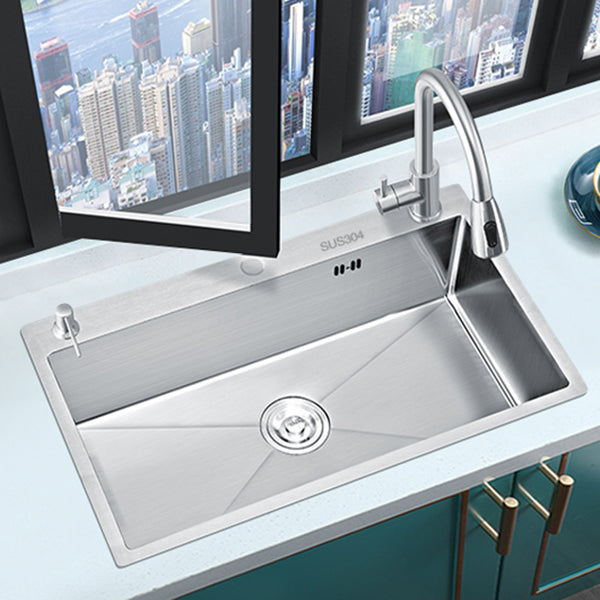 Classic Style Kitchen Sink Stainless Steel Colorfast Kitchen Sink with Drain Strainer Kit