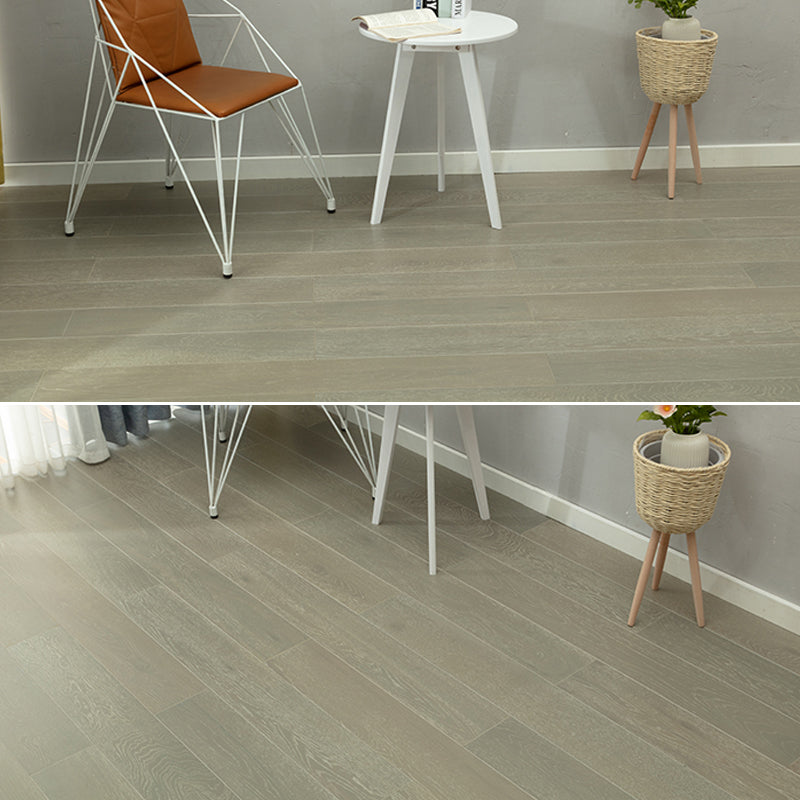 Modern Medium Laminate Flooring Natural Oak Laminate Plank Flooring