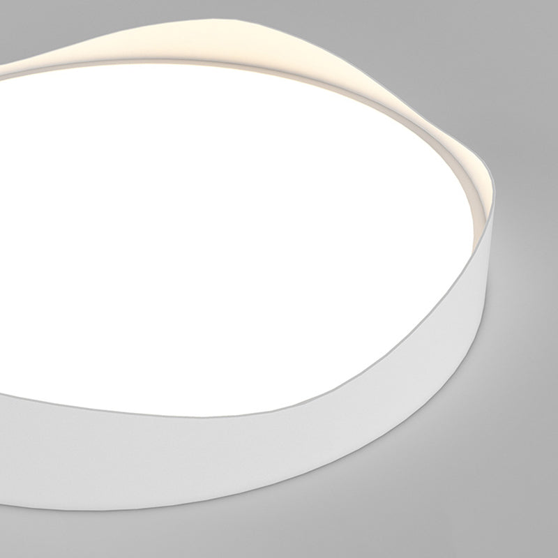 Contemporary LED Ceiling Lamp White Metal Indoor Flush Mount Lighting