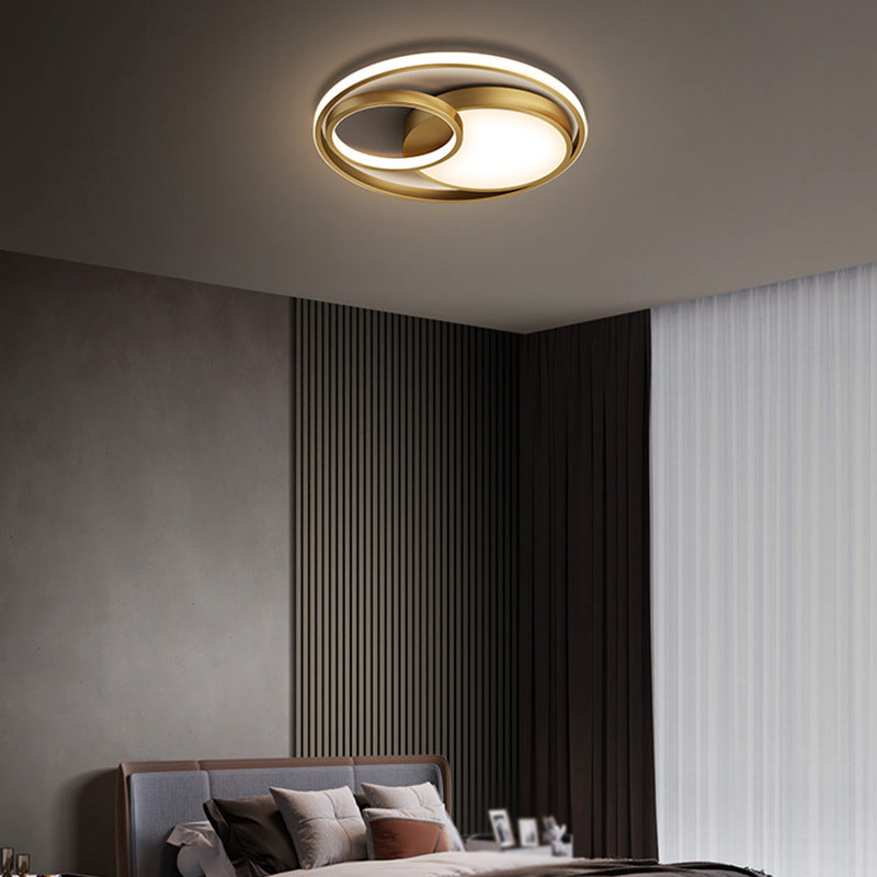 Metal Round Shape Flush Mount Light Modern-Style 3 Lights Flush Ceiling Light in Gold