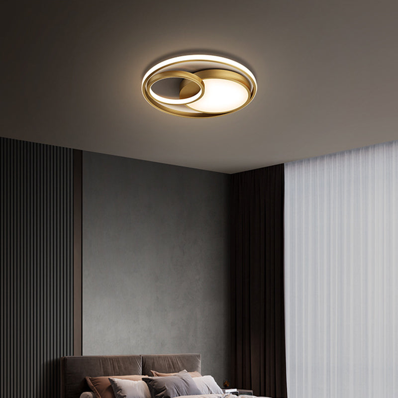 Metal Round Shape Flush Mount Light Modern-Style 3 Lights Flush Ceiling Light in Gold