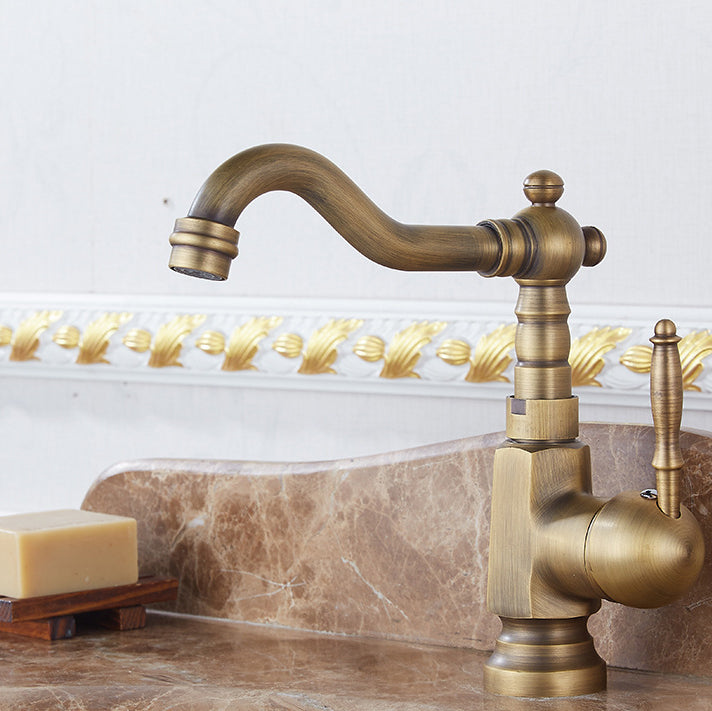 Traditional Standard Bar Faucet 1-Handle Kitchen Faucet in Gold