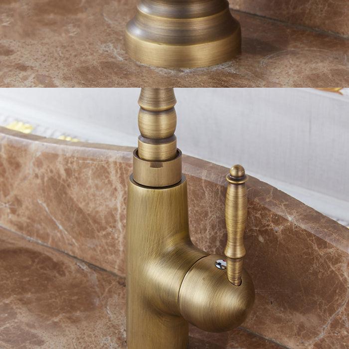 Traditional Standard Bar Faucet 1-Handle Kitchen Faucet in Gold