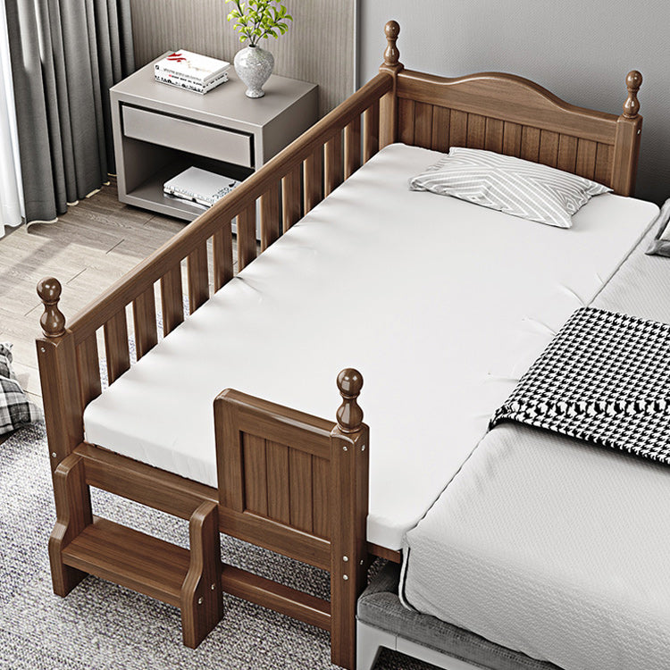 Traditional Brown Nursery Crib in Solid Wood Convertible Crib