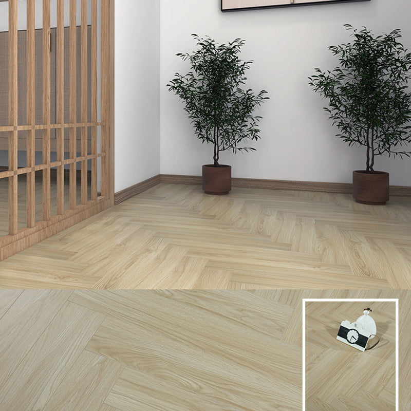 Traditional Laminate Floor Wood Mildew Resistant and Scratch Resistant Laminate Flooring