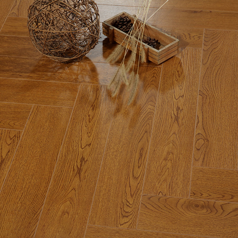 Traditional Laminate Floor Wood Mildew Resistant and Scratch Resistant Laminate Flooring