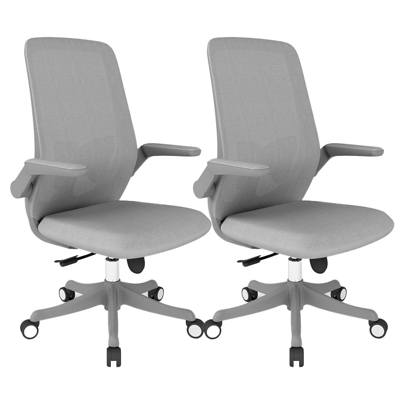 Modern Office Chair Tilt Mechanism Padded Arms Desk Chair with Wheels