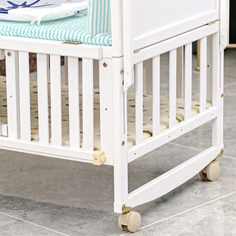 Scandinavian Baby Crib Pine Coir Fiber Nursery Crib with Casters