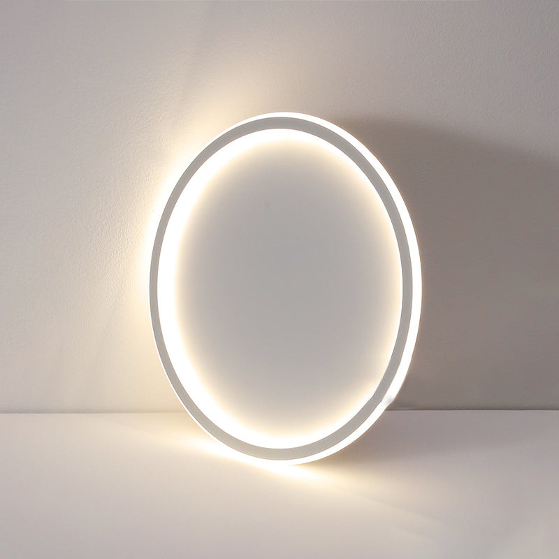 Round Shape Flush Mount Ceiling Light Fixture Modern Flush Mount in White Finish