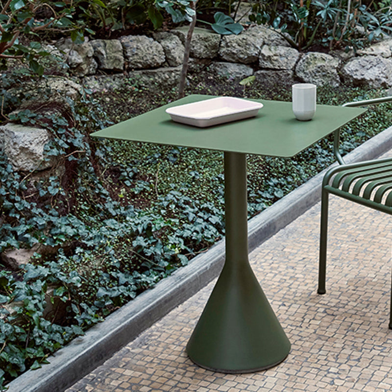 Green Metal Bar Table Industrial Water Resistant Table for Outdoor