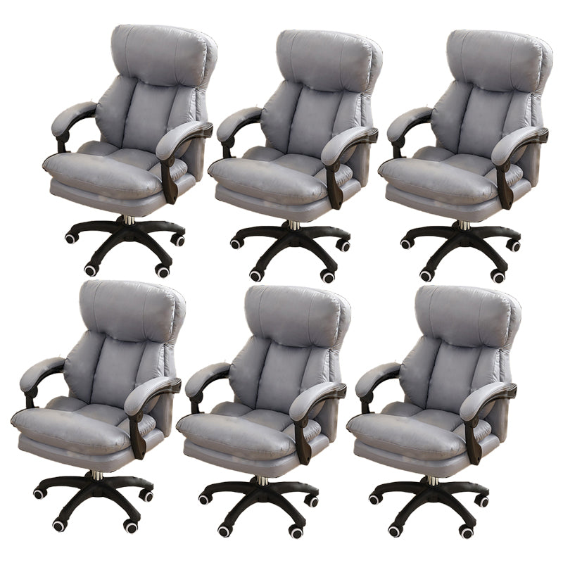 Modern Swivel Chair Adjustable Seat Height Tilt Mechanism Office Chair with Wheels