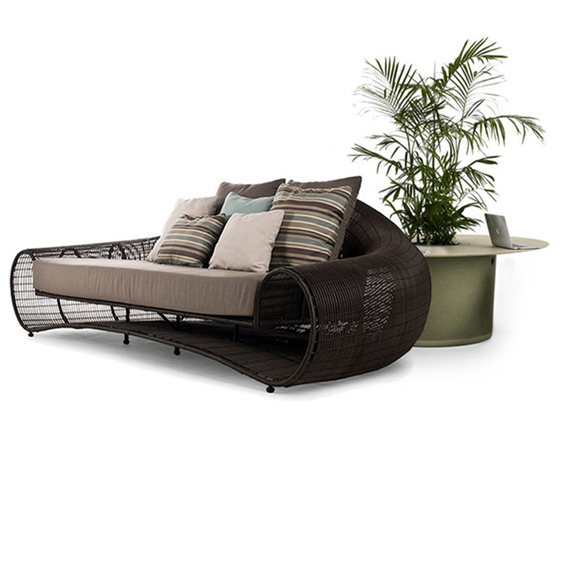 Metal Outdoor Patio Sofa Industrial Style Hotel Resort Pool Day Bed