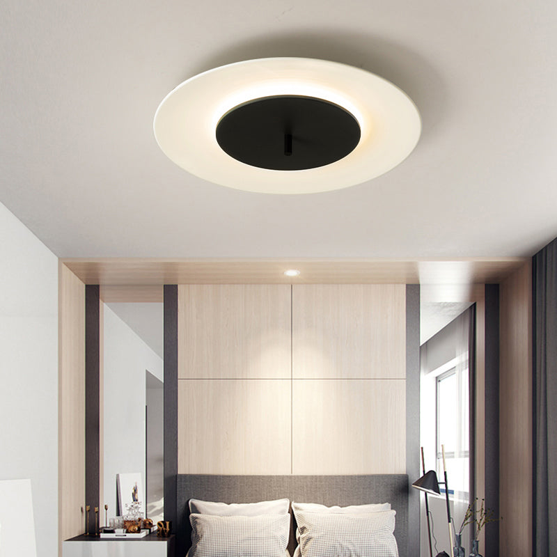 Nordic Round Ceiling Light Metal LED Flush Mount Lighting Fixture for Bedroom