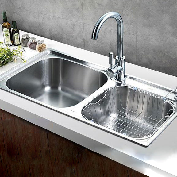 Modern Stainless Steel Kitchen Sink Double Sink Kitchen Sink with Basket Strainer