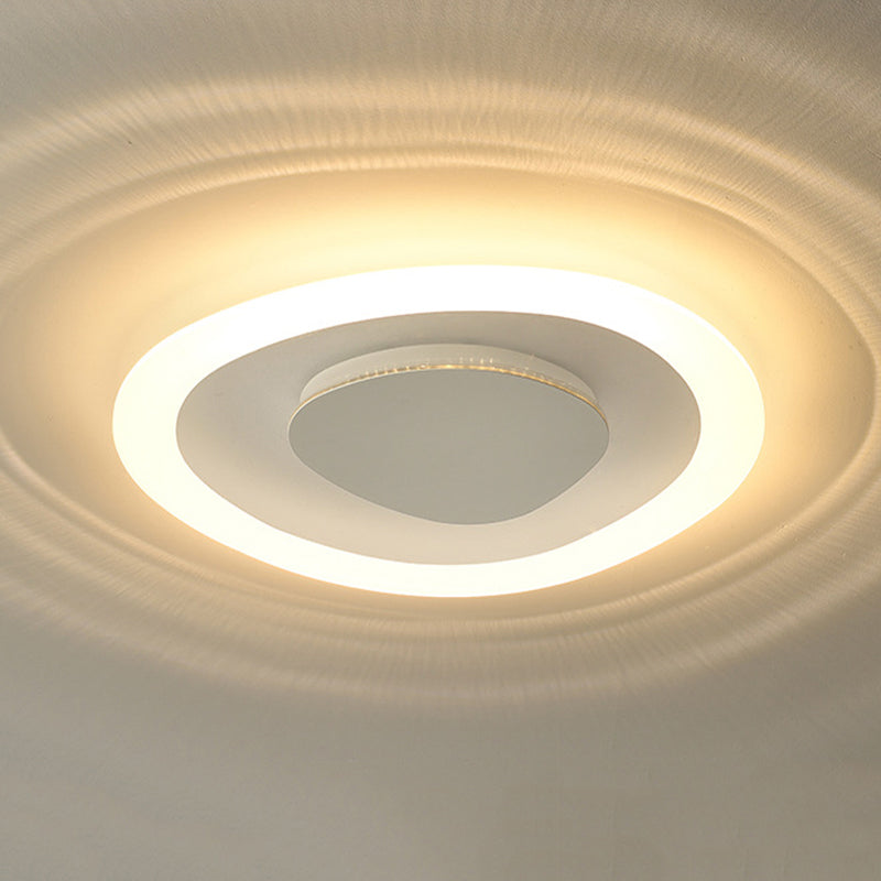 Single Modernism White Flush Mount Lighting LED Ceiling Light for Bedroom