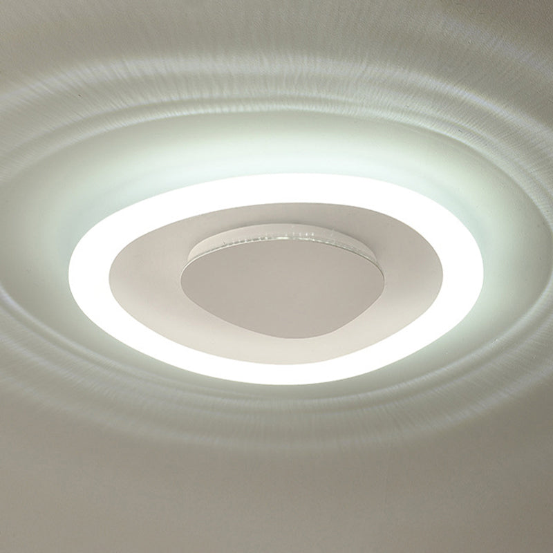 Single Modernism White Flush Mount Lighting LED Ceiling Light for Bedroom