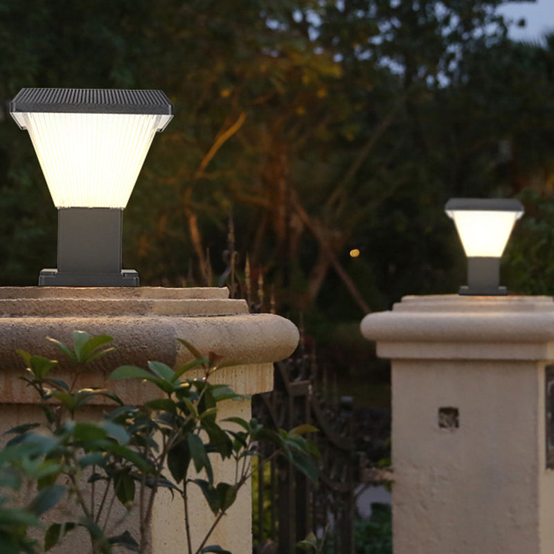 Nordic Style Outdoor Light Geometry Shape Solar Energy Pillar Lamp for Outdoor