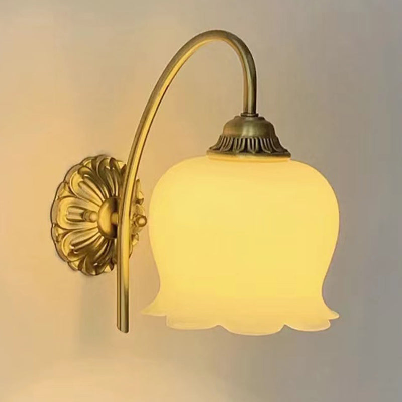 Modern Metal Wall Sconce Flower Shape 1 Light Vanity Lamp with Resin Shade