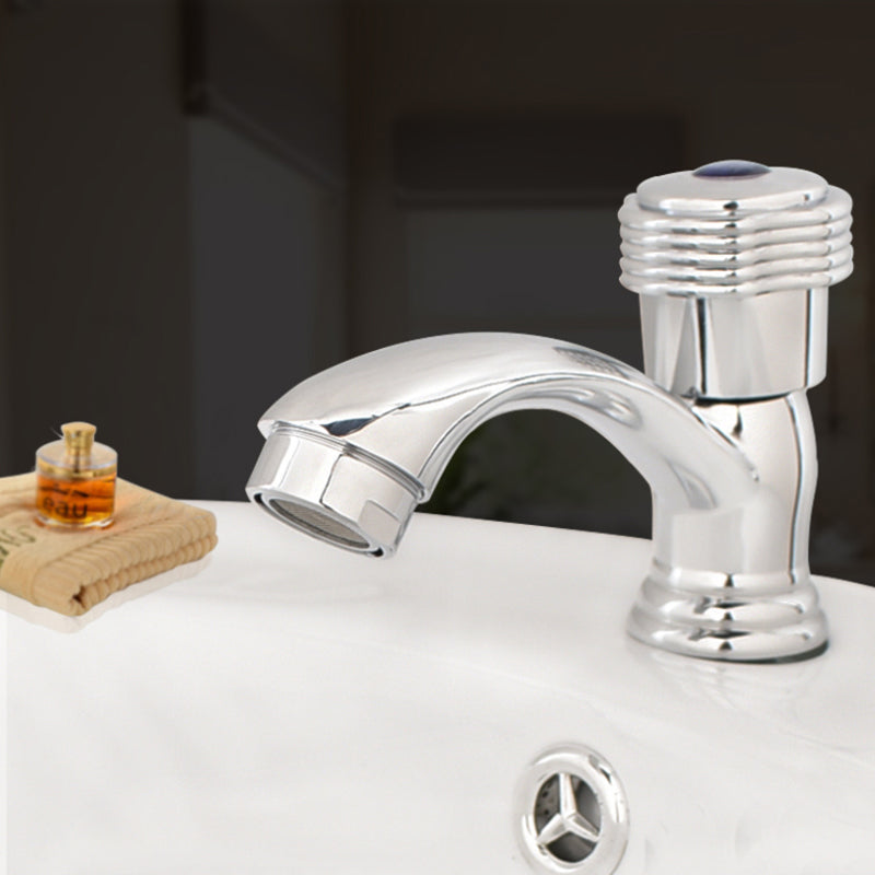 Contemporary Faucet Knob Handle Low Arc Zinc Faucet in Silver