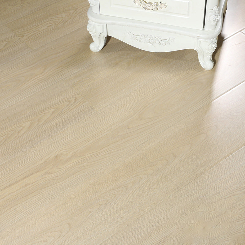 Maple Modern Laminate Flooring Click Lock Stain Resistant Plank Flooring