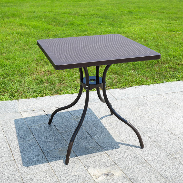 Contemporary Geometric Coffee Table Metallic Patio Table in Black