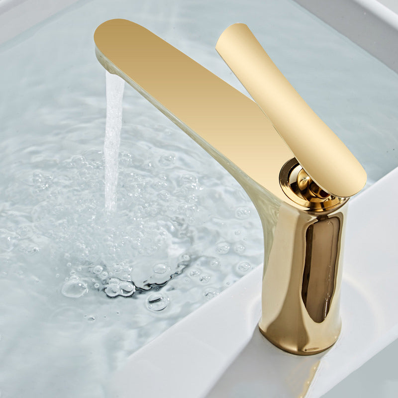 Luxury 1 Handle Sink Bathroom Faucet Circular Brass Basin Faucet with Water Hose