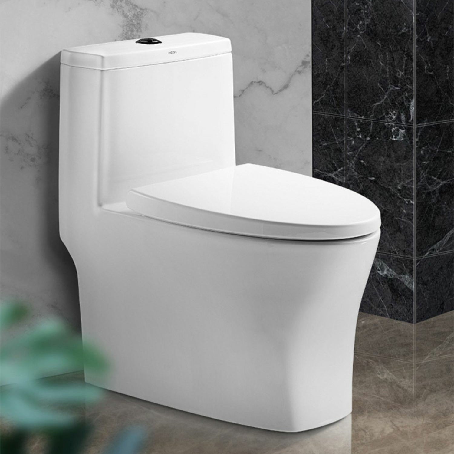 Traditional Porcelain Toilet One Piece Floor Mounted Siphon Jet Toilet