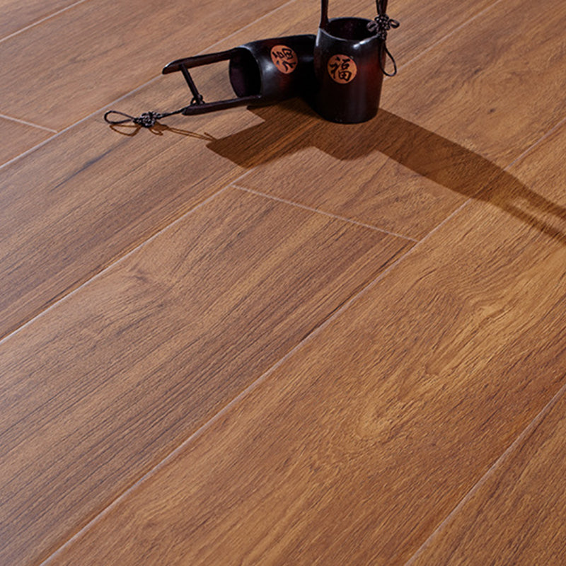 Modern Wood Laminate Flooring Stain Resistant Laminate Plank Flooring