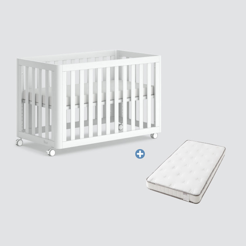 Standard Size Modern Baby Crib Light Wood Nursery Crib with Casters