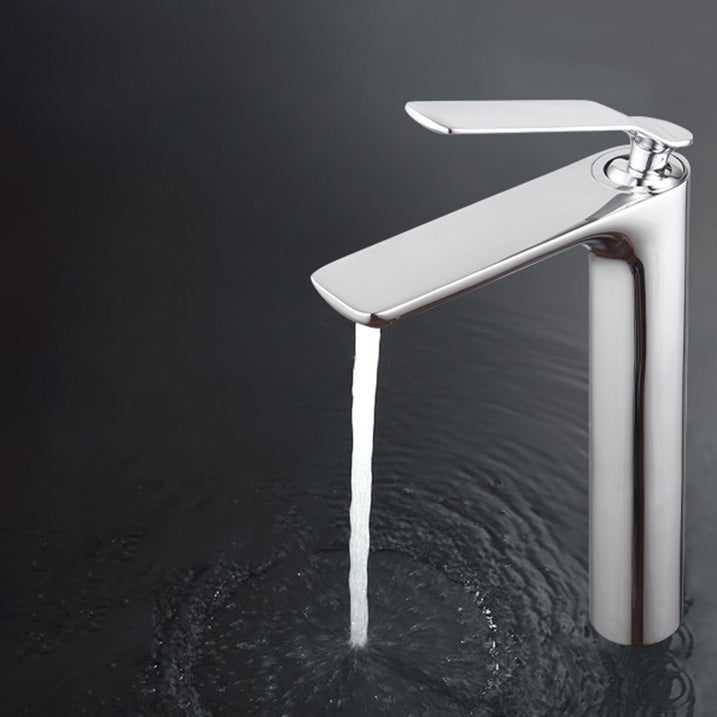 Modern Brass Bathroom Sink Faucet Lever Handles Sink Faucet with 1 Hole