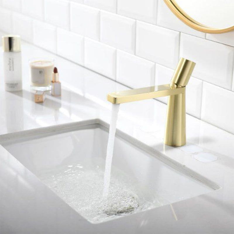 Knob Handle Square Sink Faucet Brass Bathroom Sink Faucet with 1 Hole