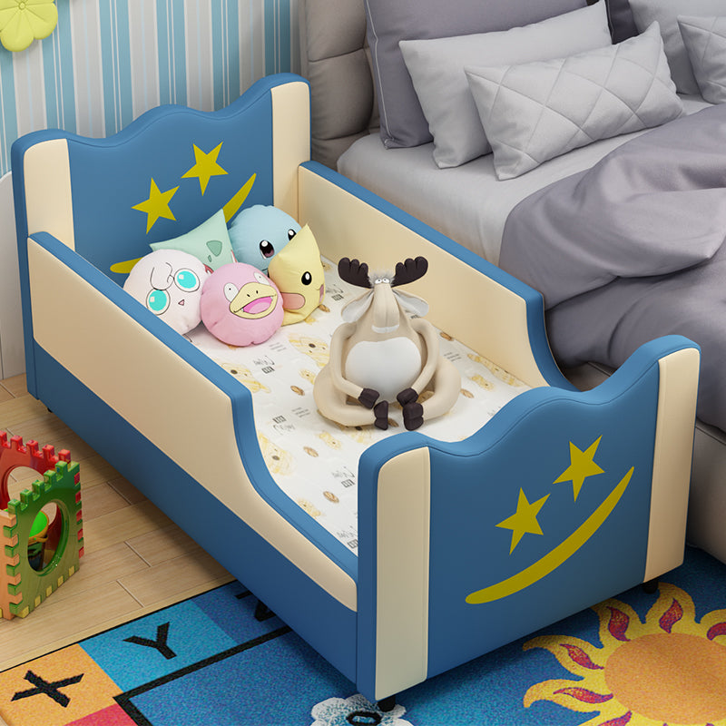 Contemporary Nursery Bed with Guardrail and Mattress in Pine Wood