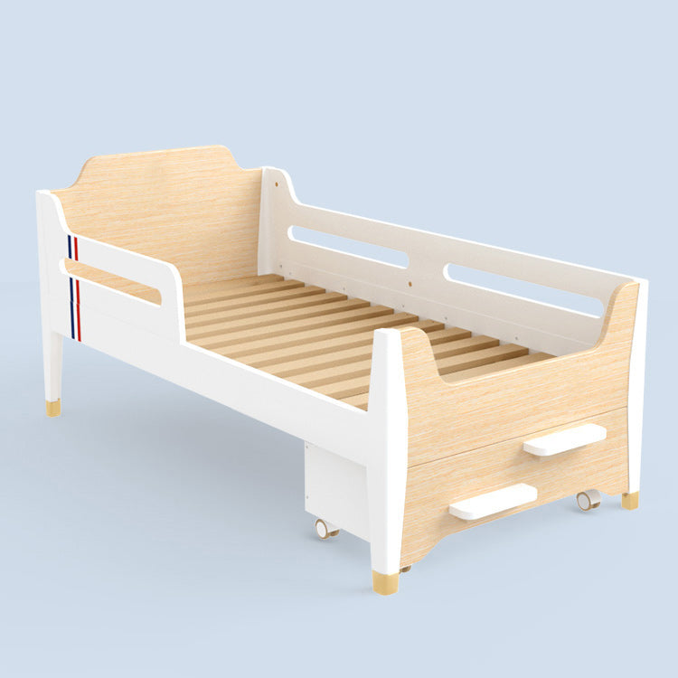 Solid Wood  Baby Crib Modern Light Wood Nursery Bed with Guardrails