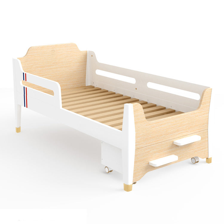 Solid Wood  Baby Crib Modern Light Wood Nursery Bed with Guardrails