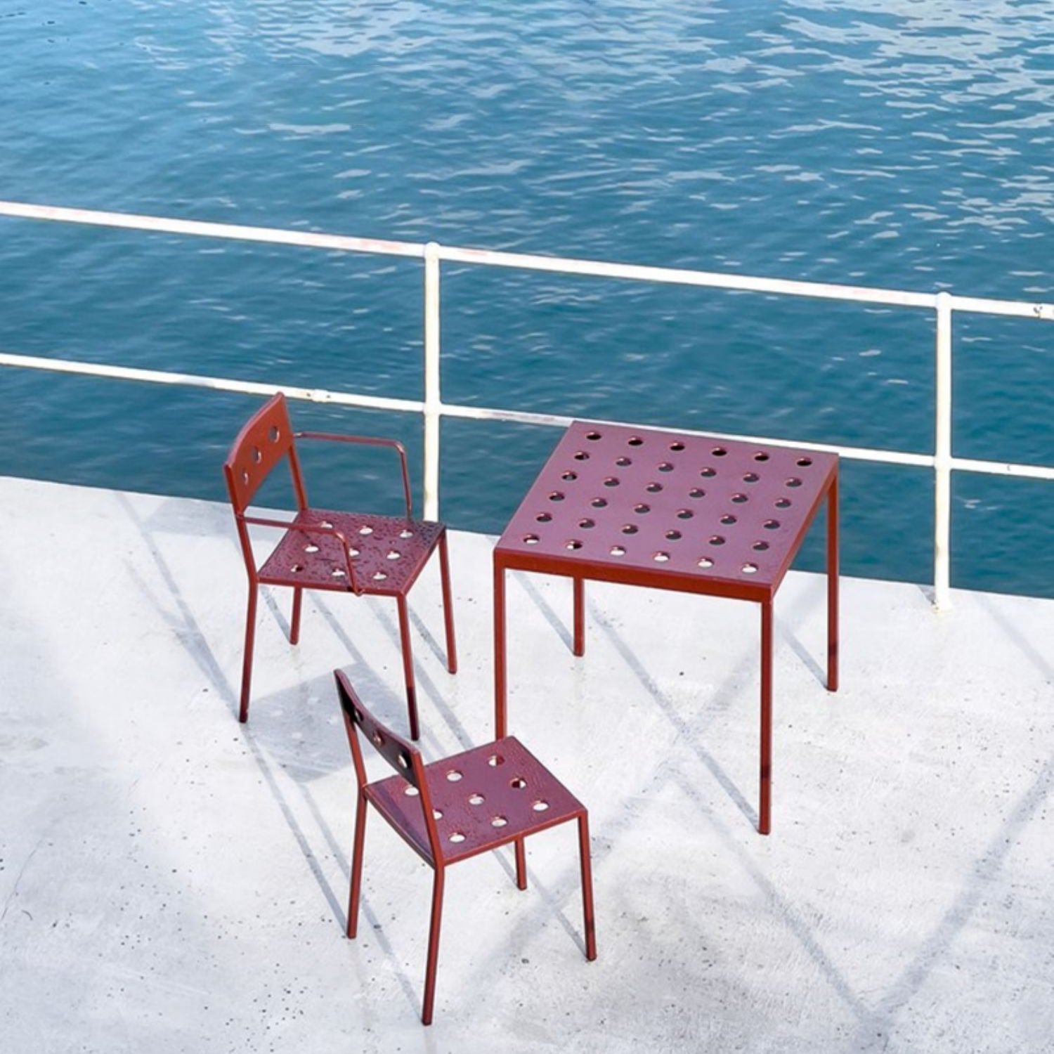 Contemporary Red Metal Patio Table Water Resistant Coffee Table