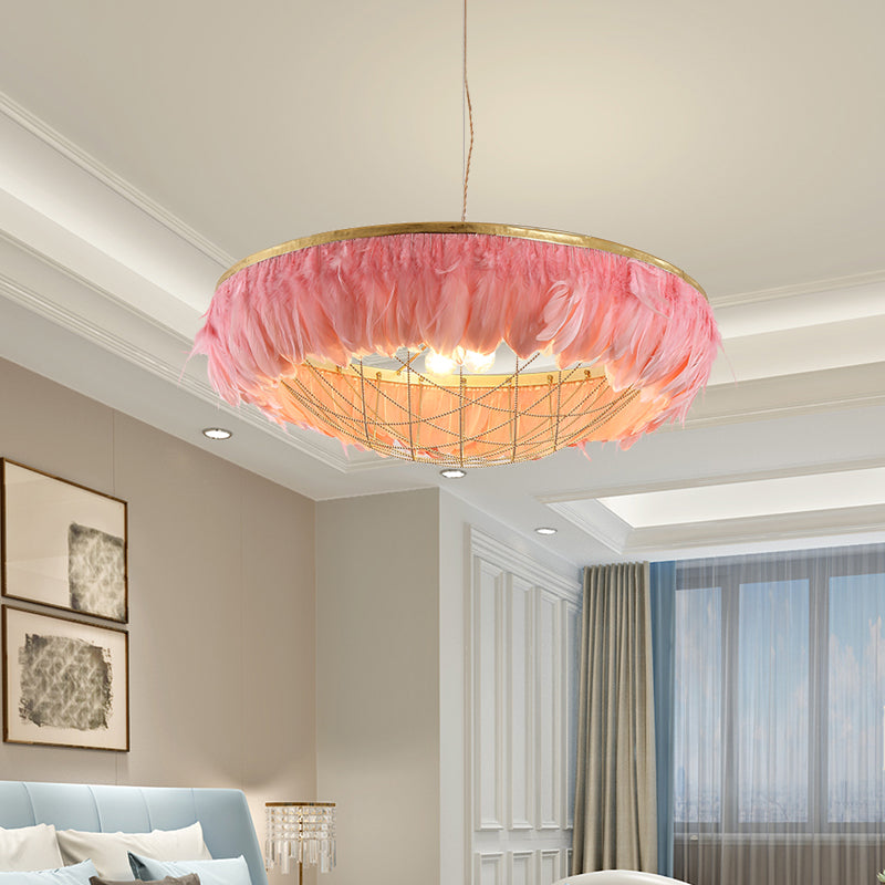 Dome Cage Metallic Chandelier Light moderne 2 ampoules Gold Plafond suspendu avec plume blanc / gris / rose Déco