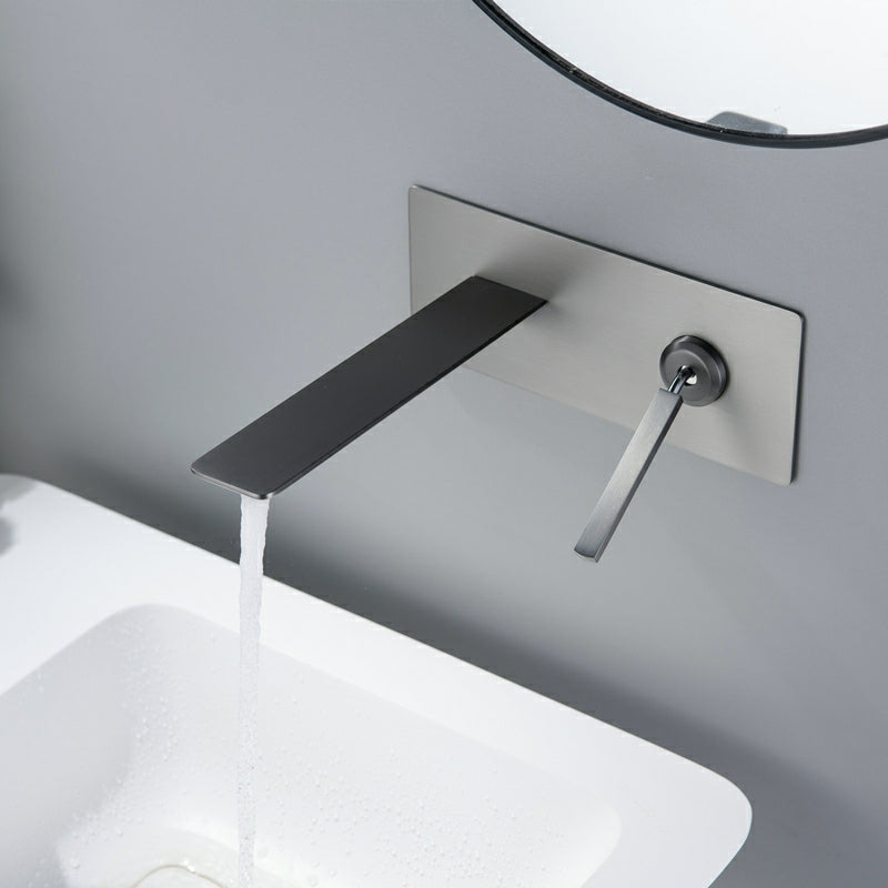 Modern Lavatory Faucet Single Handle Metal Wall Mounted Bathroom Faucet